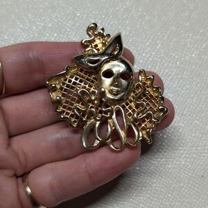 Harley Quinn Gold Mask Brooch Masquerade Vintage Pin